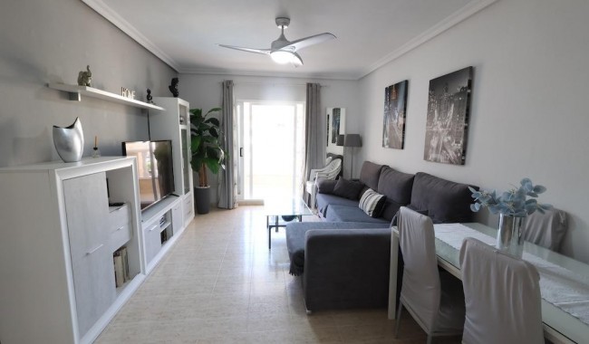 Resale - Apartment - Torrevieja - Los Europeos