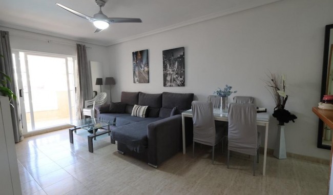 Resale - Apartment - Torrevieja - Los Europeos
