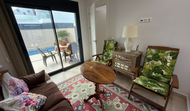 Resale - Villa - Benijófar