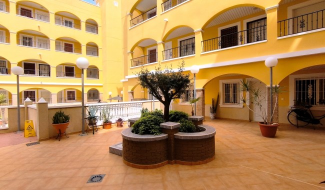 Resale - Apartment - Algorfa