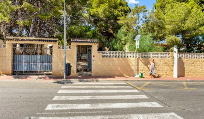 Sprzedaż - Willa - Torrevieja - Los Balcones