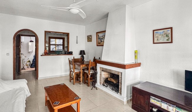 Sprzedaż - Bungalow - Torrevieja - Nueva Torrevieja - Aguas Nuevas