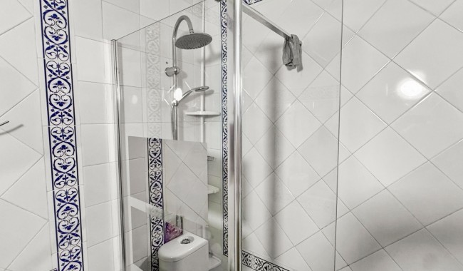 Sprzedaż - Bungalow - Torrevieja - Nueva Torrevieja - Aguas Nuevas