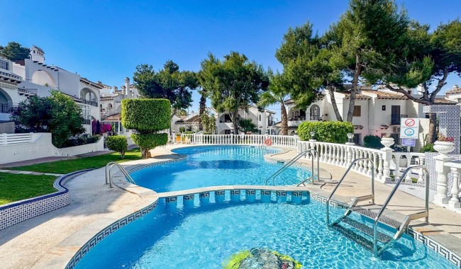 Sprzedaż - Bungalow - Torrevieja - Nueva Torrevieja - Aguas Nuevas