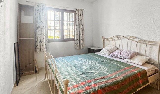 Sprzedaż - Bungalow - Torrevieja - Nueva Torrevieja - Aguas Nuevas