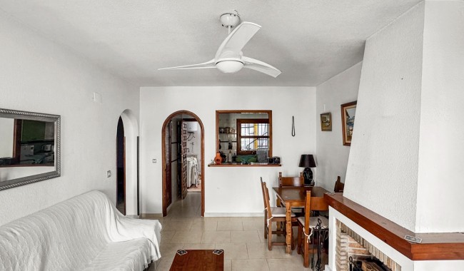 Sprzedaż - Bungalow - Torrevieja - Nueva Torrevieja - Aguas Nuevas