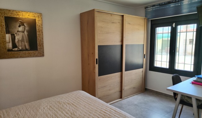 Resale - Finca - Los Montesinos