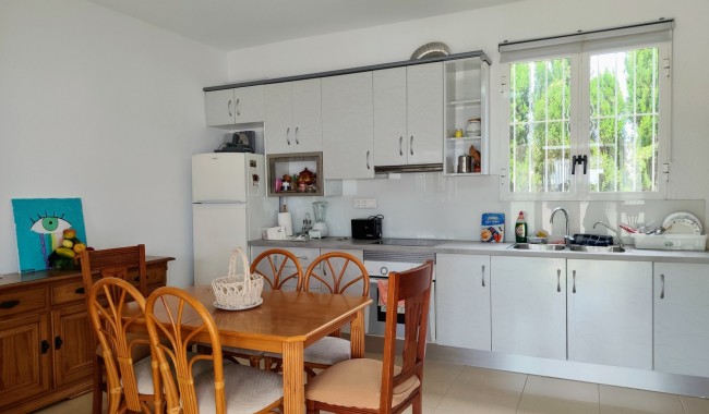 Resale - Finca - Los Montesinos
