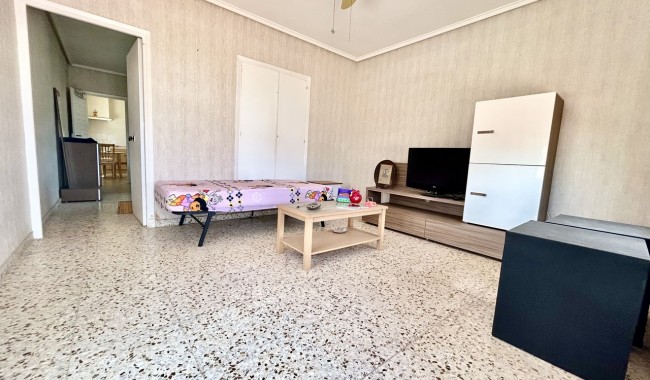 Resale - Finca - Los Montesinos