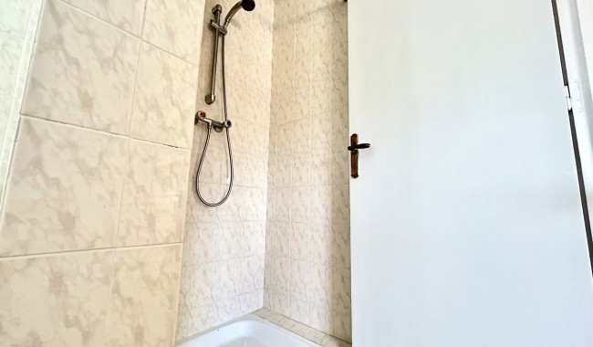 Resale - Finca - Los Montesinos