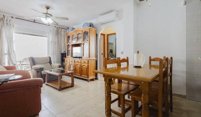 Resale - Apartment - Torrevieja - Playa de La Acequion