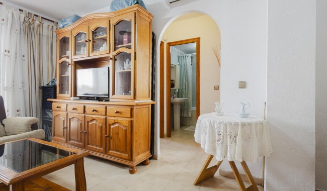 Resale - Apartment - Torrevieja - Playa de La Acequion