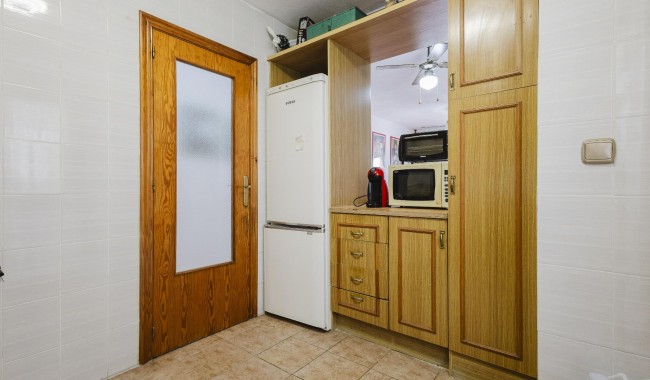 Resale - Apartment - Torrevieja - Playa de La Acequion