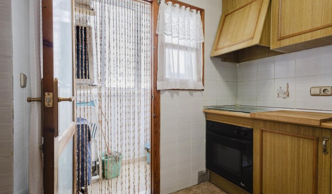 Resale - Apartment - Torrevieja - Playa de La Acequion