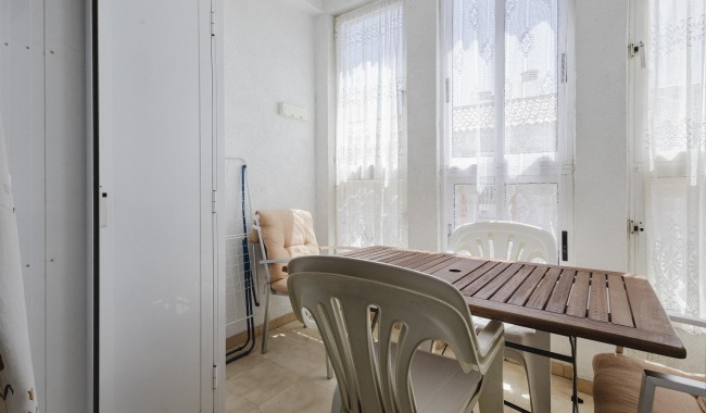 Resale - Apartment - Torrevieja - Playa de La Acequion