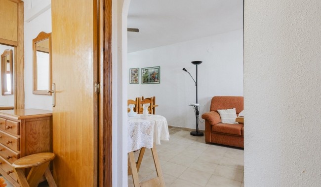 Resale - Apartment - Torrevieja - Playa de La Acequion