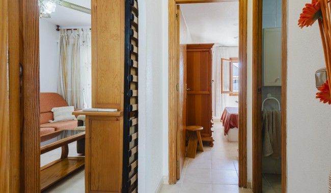 Resale - Apartment - Torrevieja - Playa de La Acequion