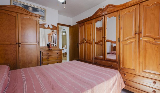 Resale - Apartment - Torrevieja - Playa de La Acequion