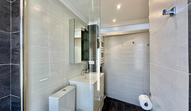Resale - Apartment - Orihuela Costa - Punta Prima