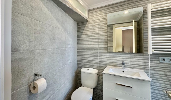 Resale - Apartment - Orihuela Costa - Punta Prima