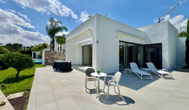 Segunda mano - Villa - Orihuela - Las Colinas Golf Resort