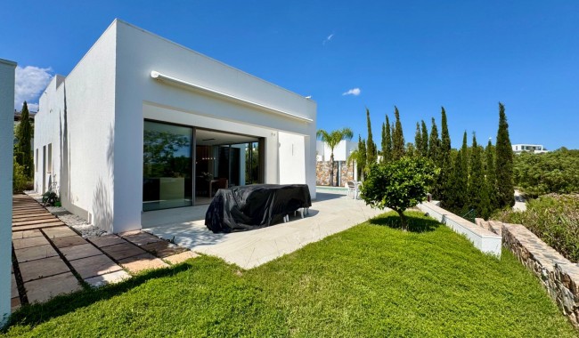 Segunda mano - Villa - Orihuela - Las Colinas Golf Resort