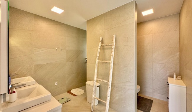 Segunda mano - Villa - Orihuela - Las Colinas Golf Resort
