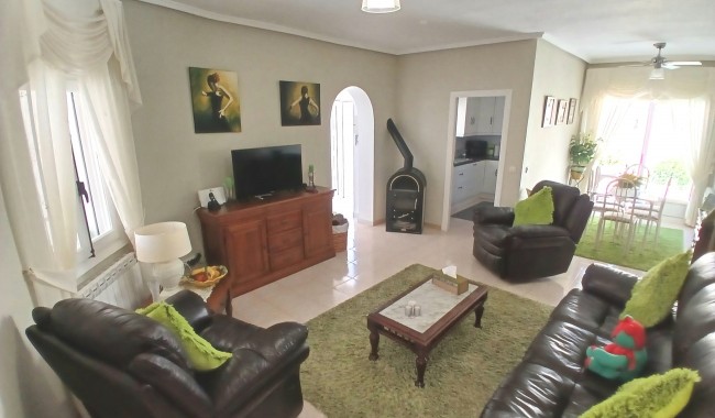 Resale - Villa - Villamartín - El Presidente