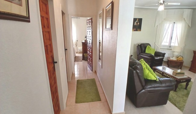 Resale - Villa - Villamartín - El Presidente