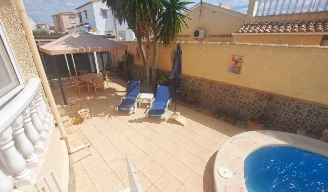 Resale - Villa - Villamartín - El Presidente