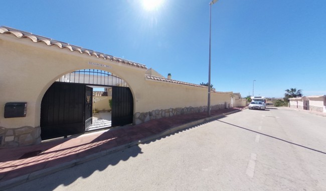 Resale - Villa - Villamartín - El Presidente