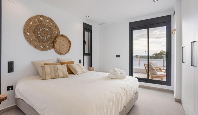 Resale - Villa - Dolores