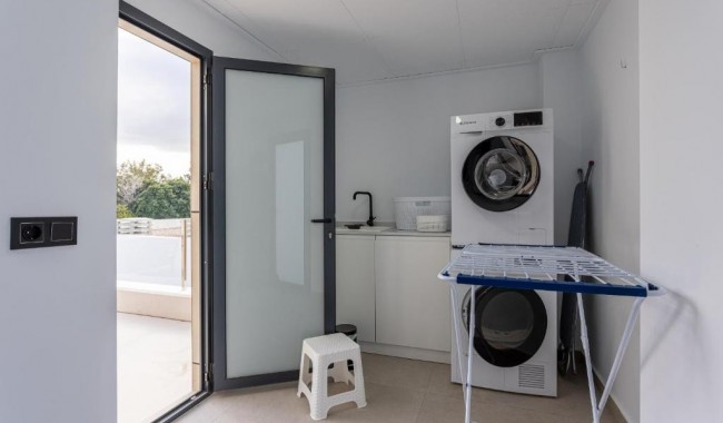 Resale - Villa - Dolores