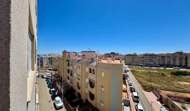 Resale - Apartment - Torrevieja - Gaspar Perrelló
