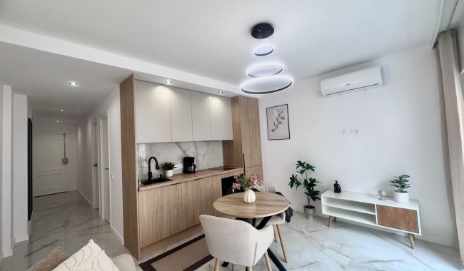 Resale - Apartment - Torrevieja