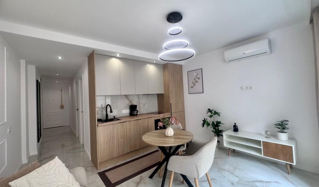 Resale - Apartment - Torrevieja
