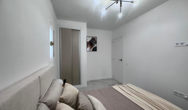 Resale - Apartment - Torrevieja