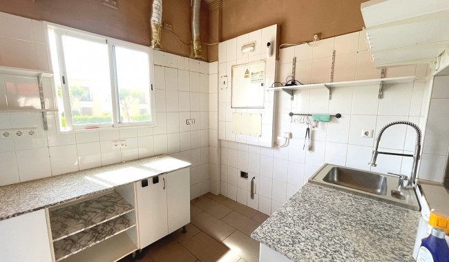 Resale - Business premises - Algorfa - La Finca Golf