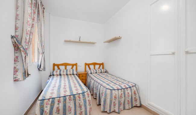 Segunda mano - Bungalow - Torrevieja - Playa de los Naufragos