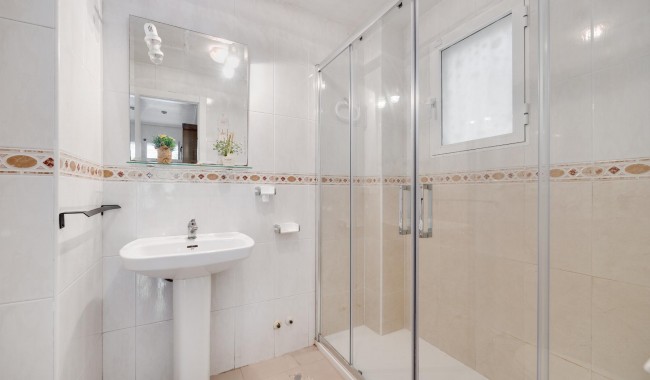 Segunda mano - Bungalow - Torrevieja - Playa de los Naufragos