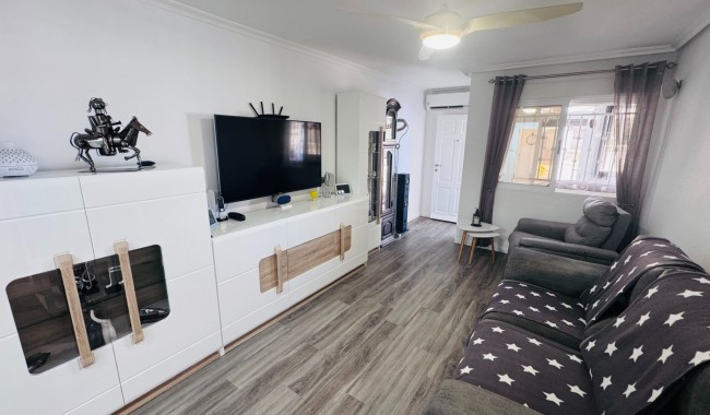 Sprzedaż - Apartament - Orihuela - Orihuela costa