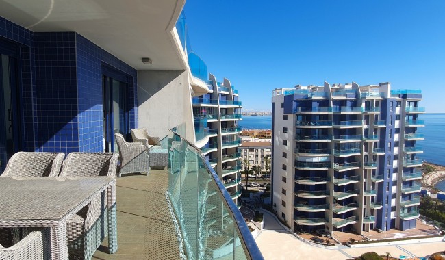Resale - Apartment - Punta Prima