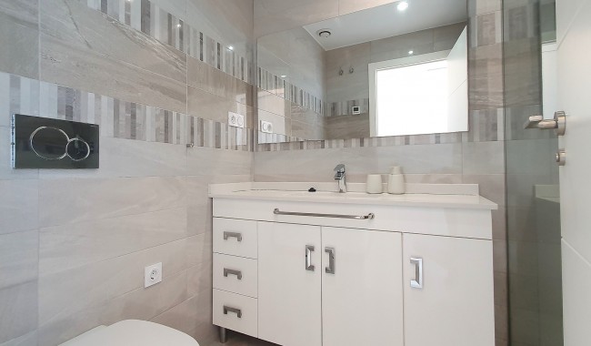 Resale - Apartment - Punta Prima