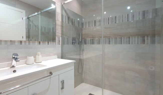 Resale - Apartment - Punta Prima