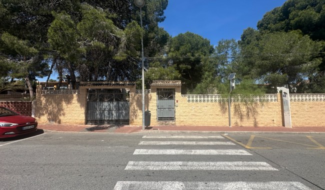 Sprzedaż - Willa - Torrevieja - Los Balcones