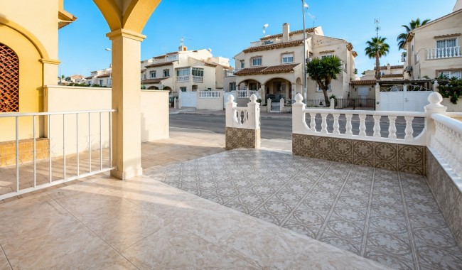 Resale - Apartment - Orihuela Costa - Los Almendros