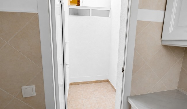 Resale - Apartment - Orihuela Costa - Los Almendros