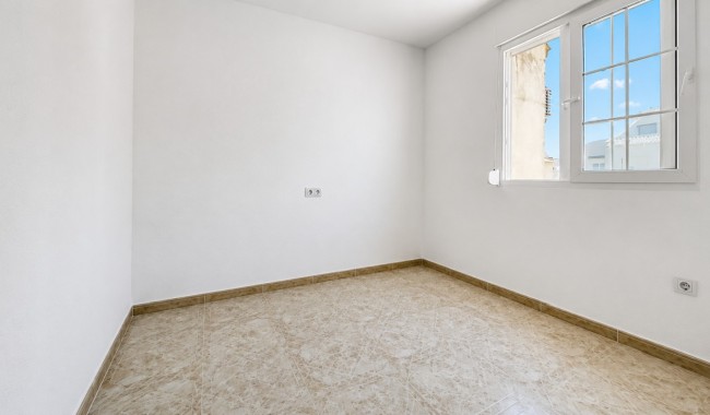 Resale - Apartment - Orihuela Costa - Los Almendros