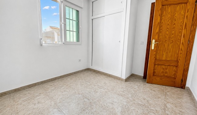 Resale - Apartment - Orihuela Costa - Los Almendros