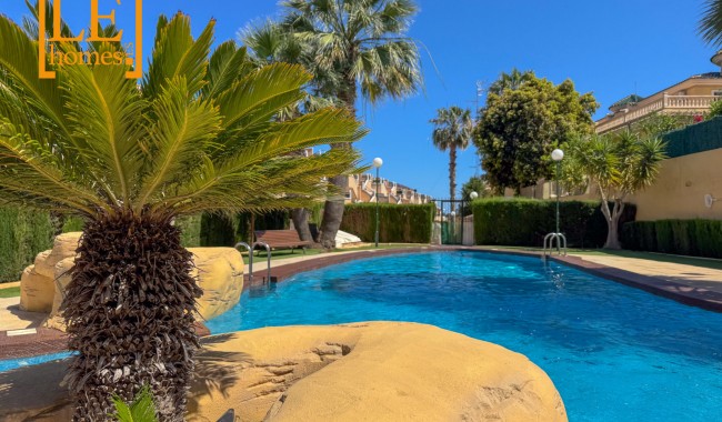 Sprzedaż - Bungalow - Orihuela costa - Villamartín